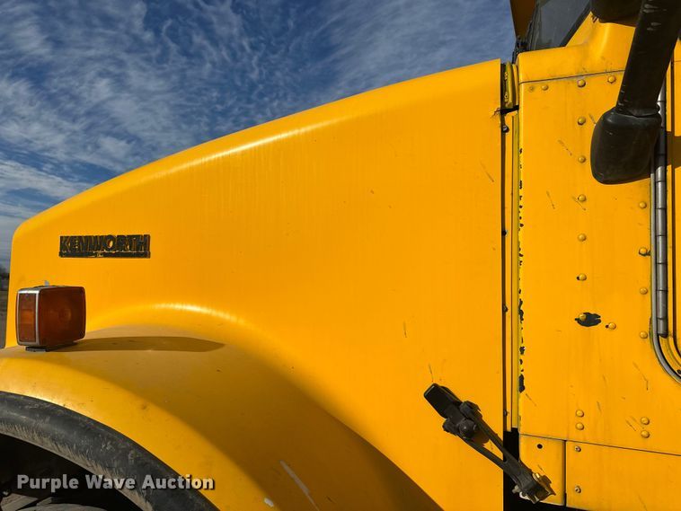 image for item DW4368 2004 Kenworth W900 ready mix truck