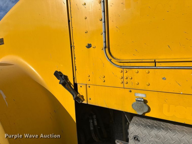 image for item DW4368 2004 Kenworth W900 ready mix truck