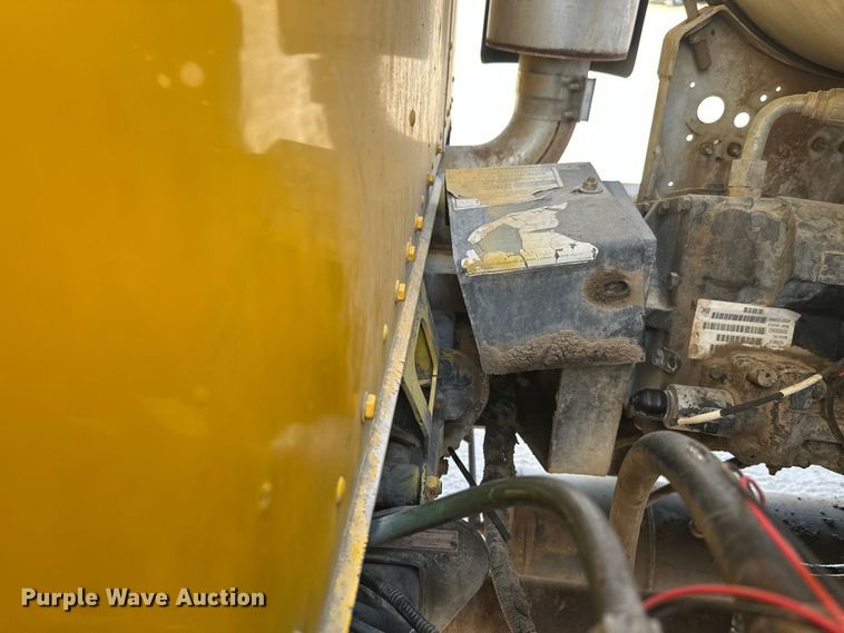 image for item DW4368 2004 Kenworth W900 ready mix truck