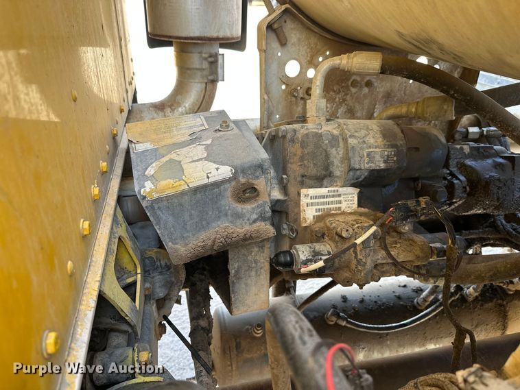 image for item DW4368 2004 Kenworth W900 ready mix truck