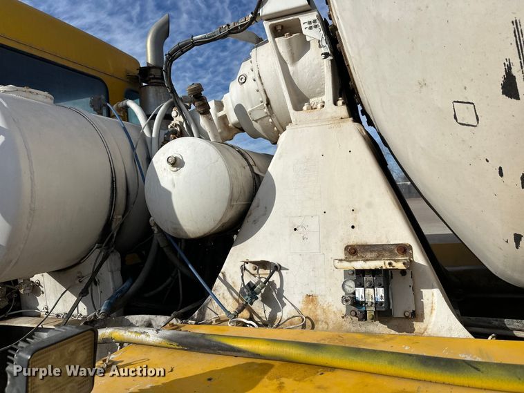 image for item DW4368 2004 Kenworth W900 ready mix truck