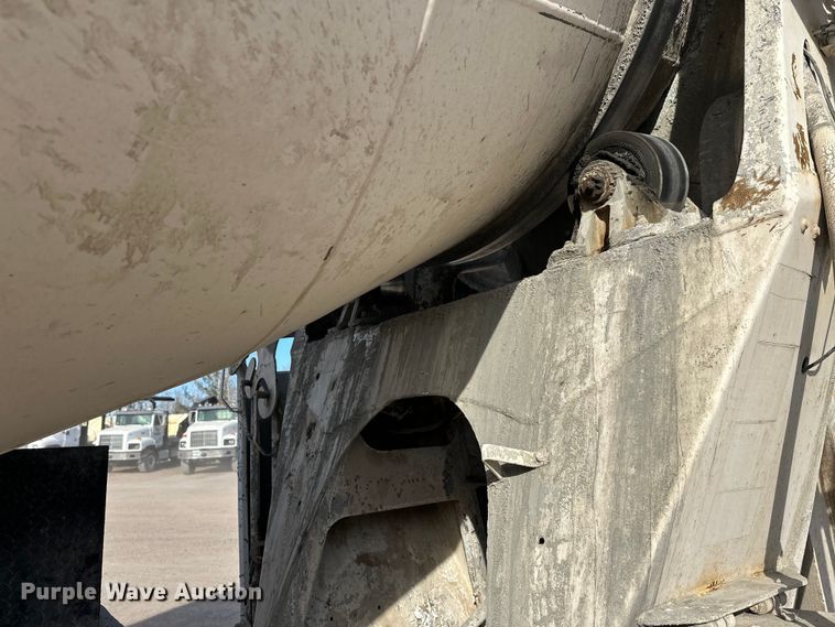 image for item DW4368 2004 Kenworth W900 ready mix truck