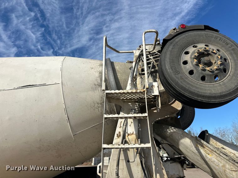 image for item DW4368 2004 Kenworth W900 ready mix truck