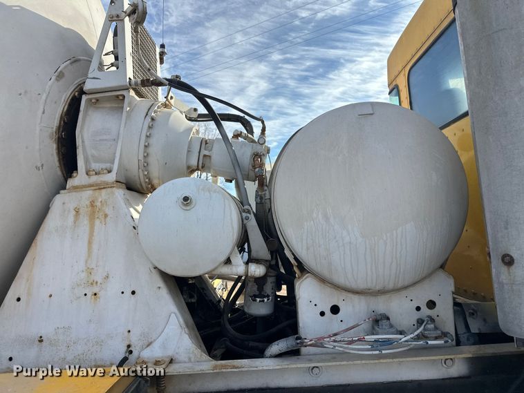 image for item DW4368 2004 Kenworth W900 ready mix truck