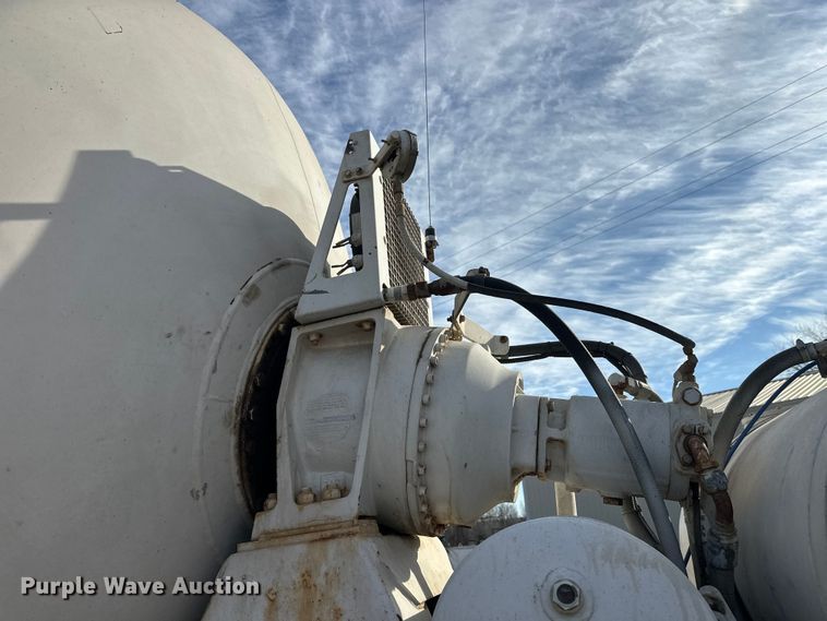 image for item DW4368 2004 Kenworth W900 ready mix truck