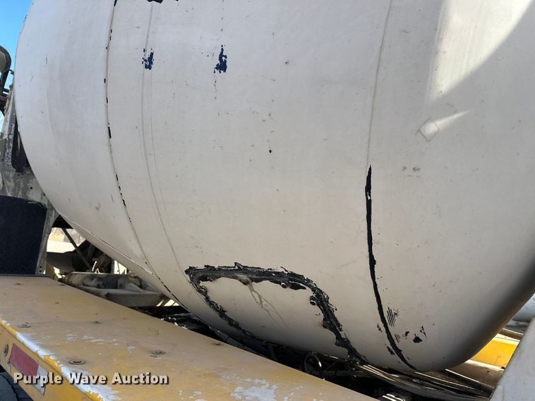 image for item DW4368 2004 Kenworth W900 ready mix truck