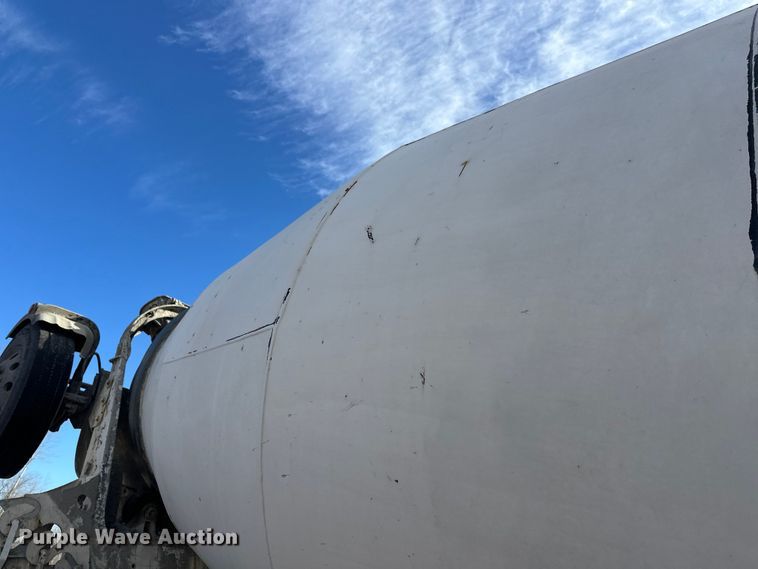 image for item DW4368 2004 Kenworth W900 ready mix truck