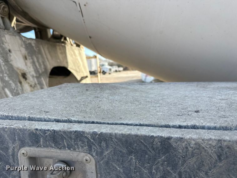 image for item DW4368 2004 Kenworth W900 ready mix truck