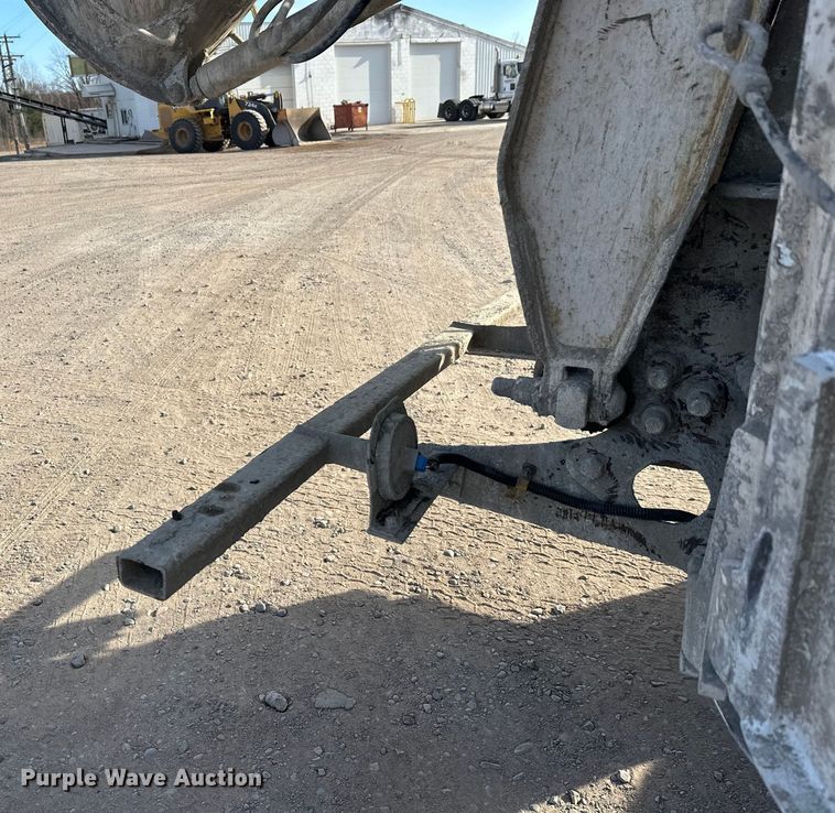 image for item DW4368 2004 Kenworth W900 ready mix truck