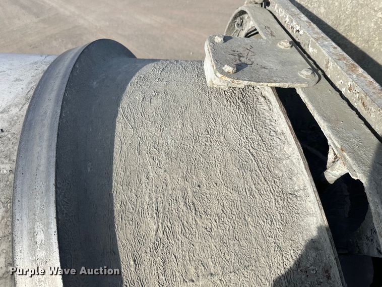 image for item DW4368 2004 Kenworth W900 ready mix truck