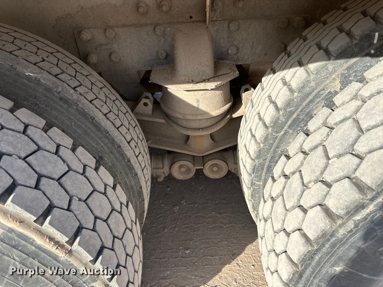 image for item DW4368 2004 Kenworth W900 ready mix truck