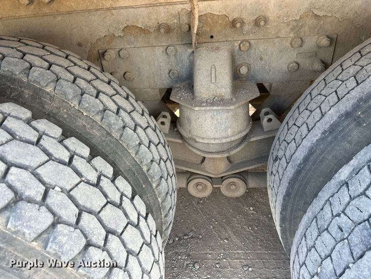 image for item DW4368 2004 Kenworth W900 ready mix truck