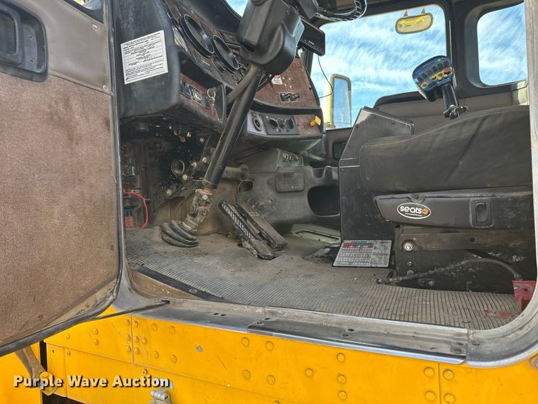 image for item DW4368 2004 Kenworth W900 ready mix truck