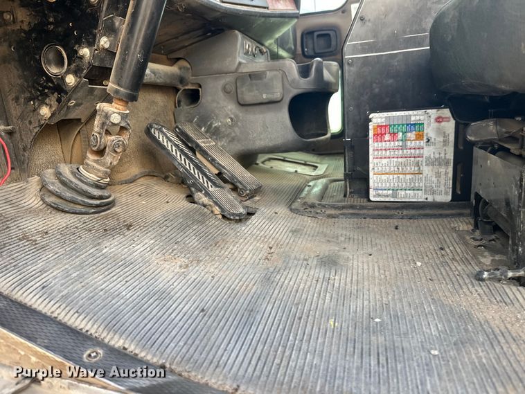 image for item DW4368 2004 Kenworth W900 ready mix truck