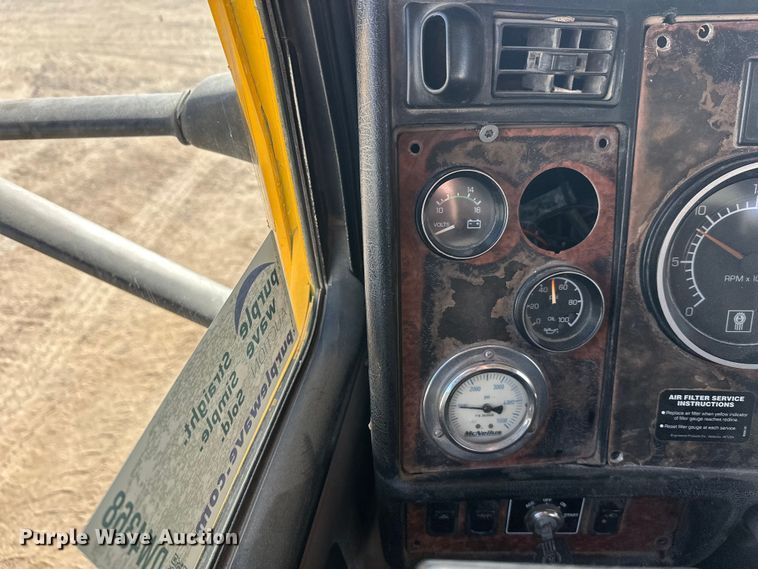 image for item DW4368 2004 Kenworth W900 ready mix truck