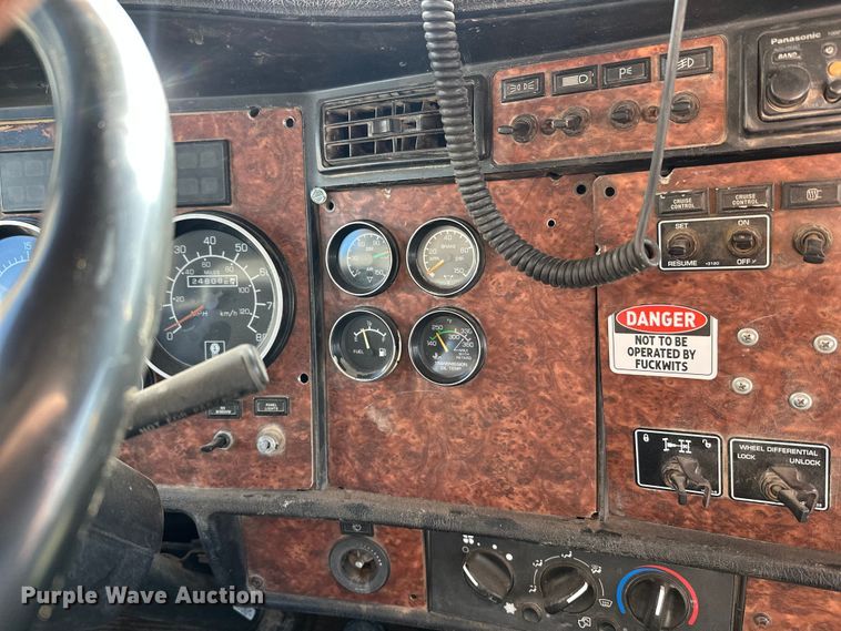 image for item DW4368 2004 Kenworth W900 ready mix truck