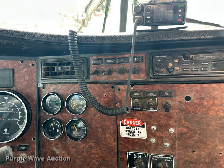 image for item DW4368 2004 Kenworth W900 ready mix truck