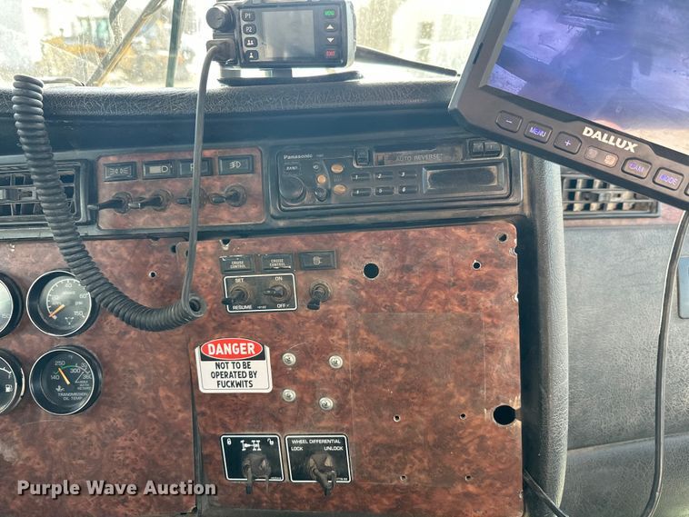 image for item DW4368 2004 Kenworth W900 ready mix truck