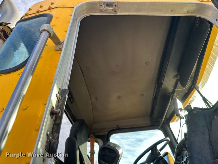 image for item DW4368 2004 Kenworth W900 ready mix truck