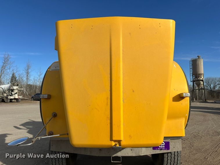 image for item DW4368 2004 Kenworth W900 ready mix truck