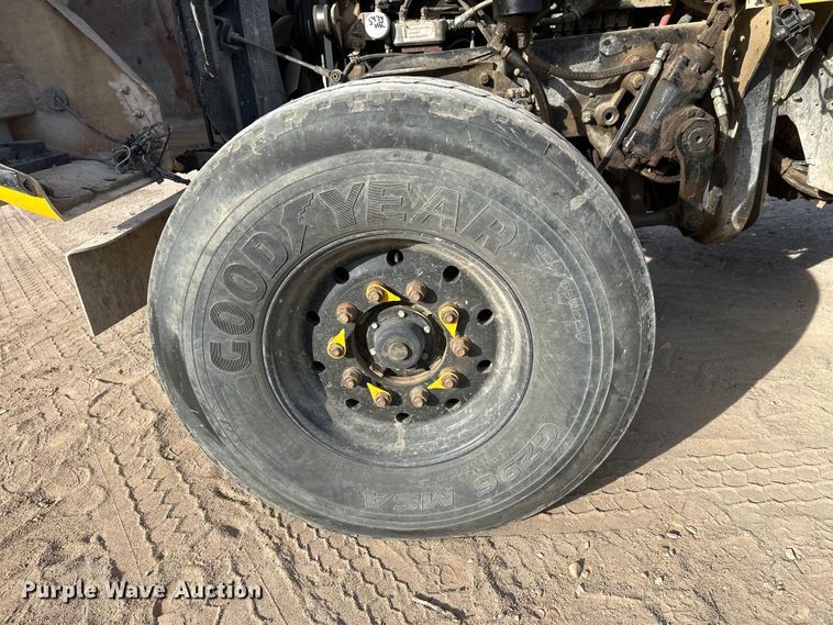 image for item DW4368 2004 Kenworth W900 ready mix truck