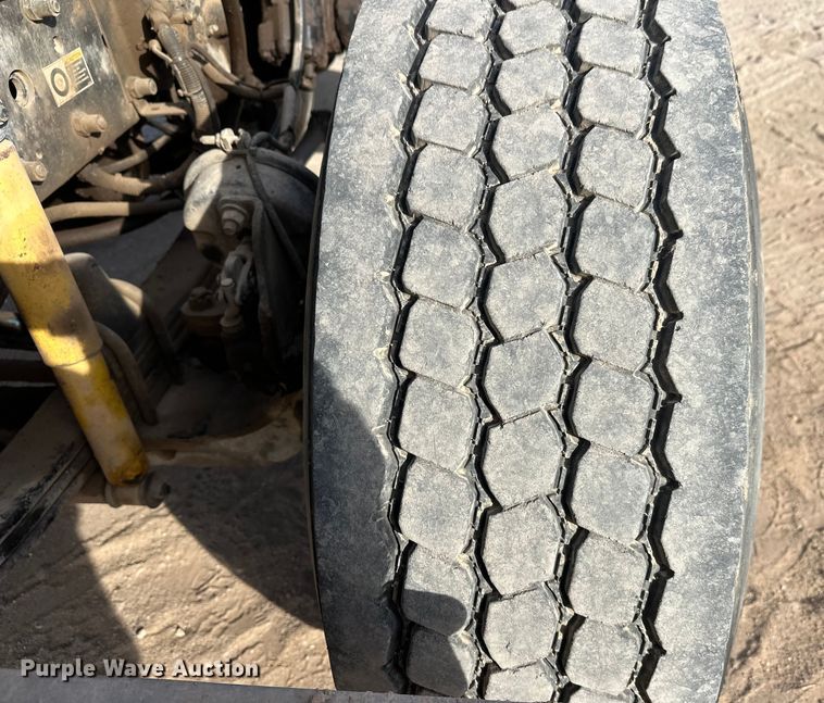 image for item DW4368 2004 Kenworth W900 ready mix truck