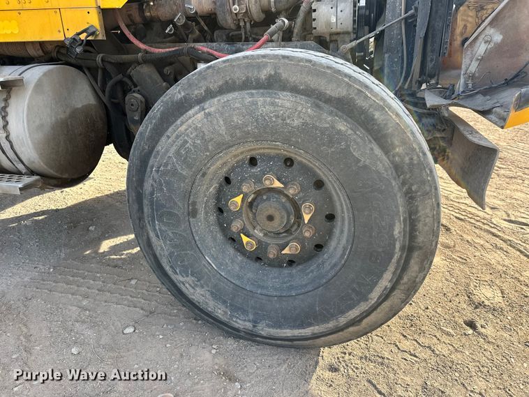 image for item DW4368 2004 Kenworth W900 ready mix truck