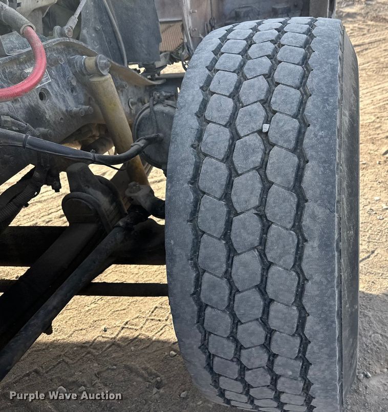 image for item DW4368 2004 Kenworth W900 ready mix truck