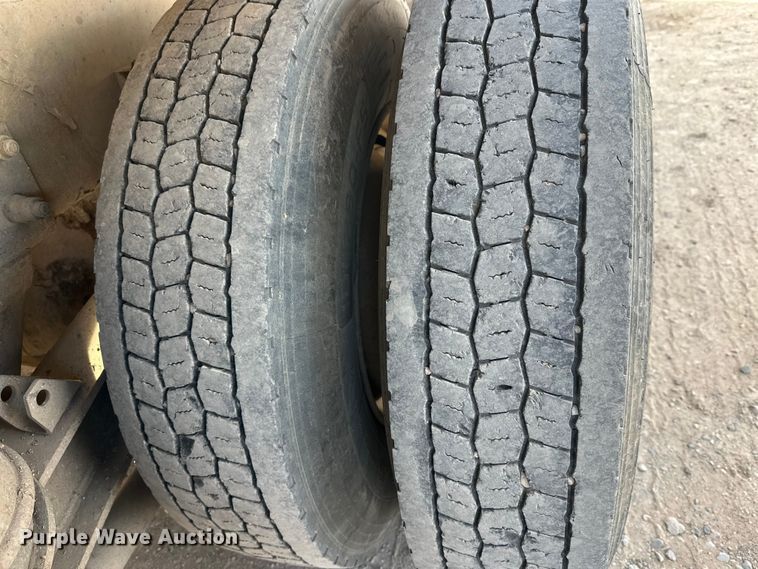 image for item DW4368 2004 Kenworth W900 ready mix truck