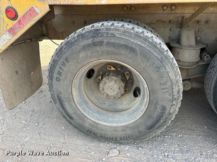 image for item DW4368 2004 Kenworth W900 ready mix truck