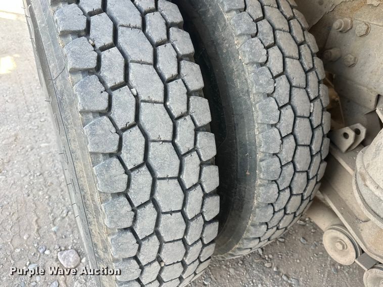 image for item DW4368 2004 Kenworth W900 ready mix truck