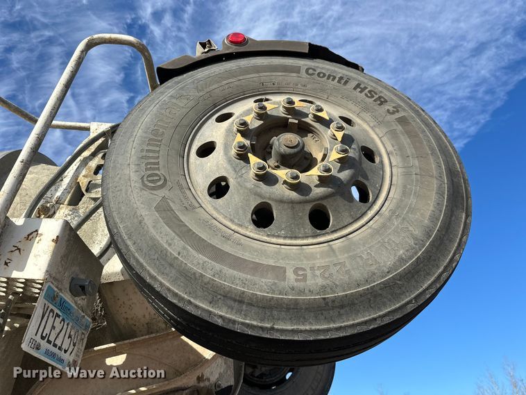 image for item DW4368 2004 Kenworth W900 ready mix truck