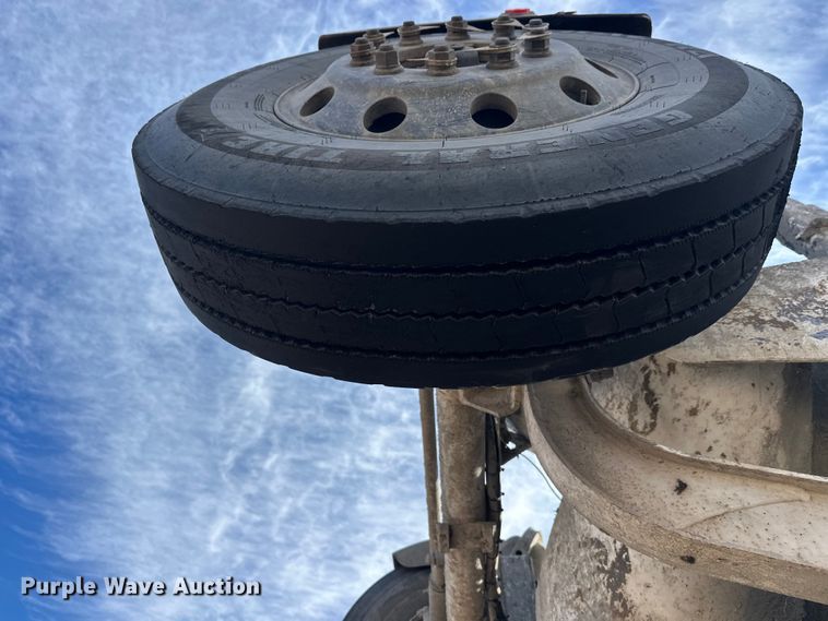 image for item DW4368 2004 Kenworth W900 ready mix truck