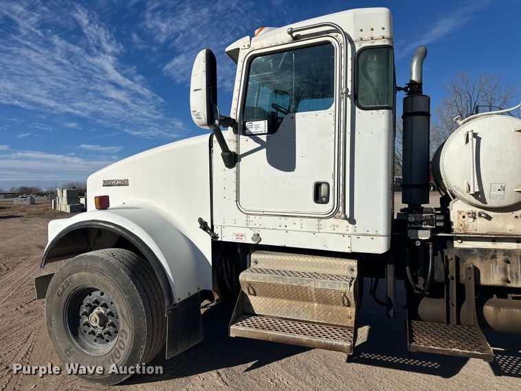 image for item DW4369 2005 Kenworth W900 ready mix truck