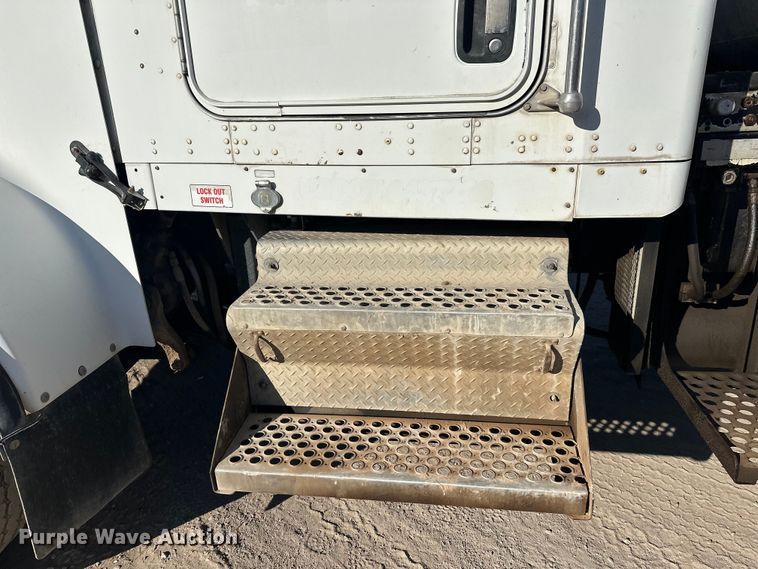 image for item DW4369 2005 Kenworth W900 ready mix truck