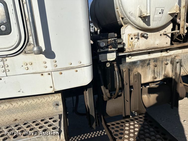 image for item DW4369 2005 Kenworth W900 ready mix truck