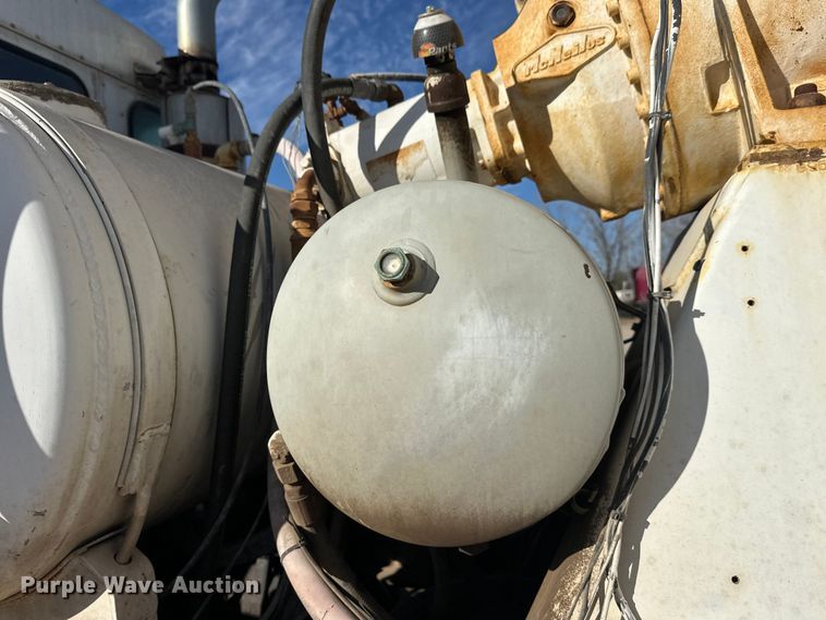 image for item DW4369 2005 Kenworth W900 ready mix truck