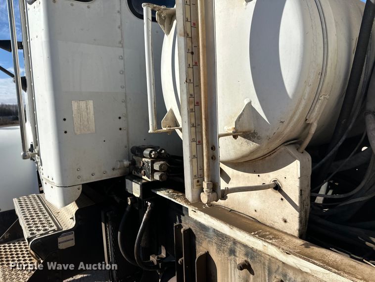 image for item DW4369 2005 Kenworth W900 ready mix truck