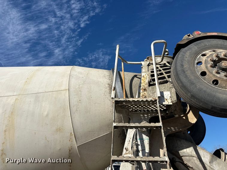 image for item DW4369 2005 Kenworth W900 ready mix truck