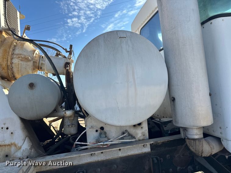 image for item DW4369 2005 Kenworth W900 ready mix truck