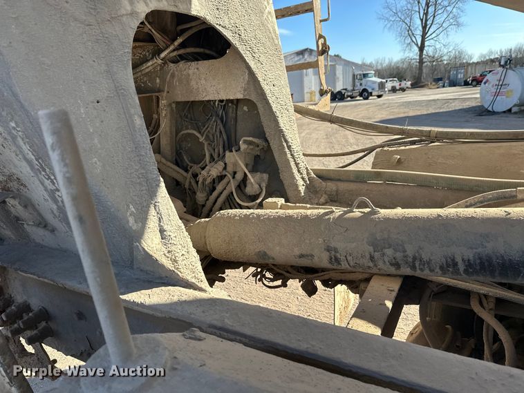 image for item DW4369 2005 Kenworth W900 ready mix truck