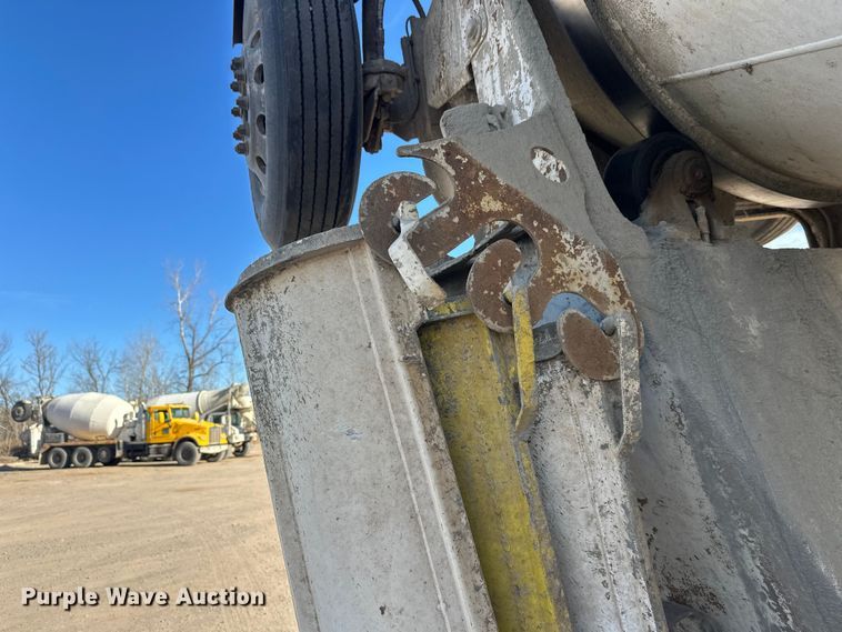 image for item DW4369 2005 Kenworth W900 ready mix truck