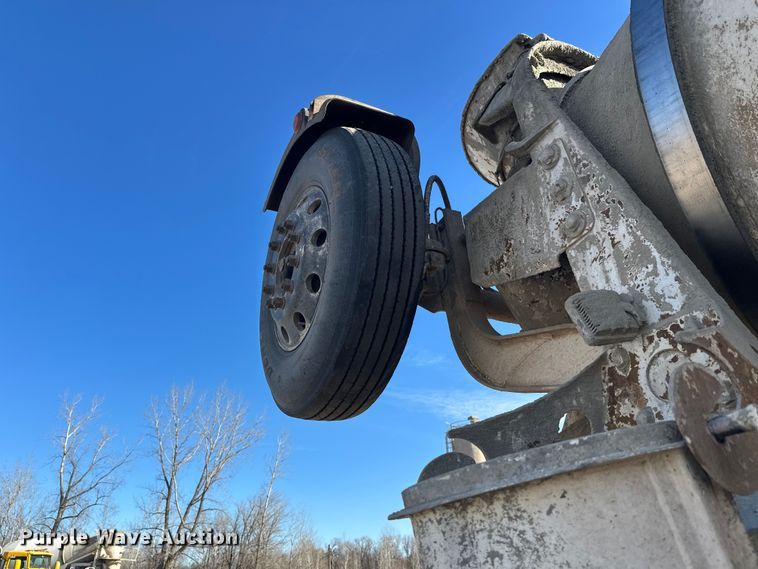 image for item DW4369 2005 Kenworth W900 ready mix truck