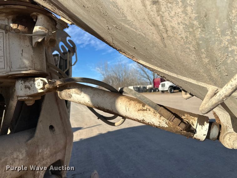 image for item DW4369 2005 Kenworth W900 ready mix truck