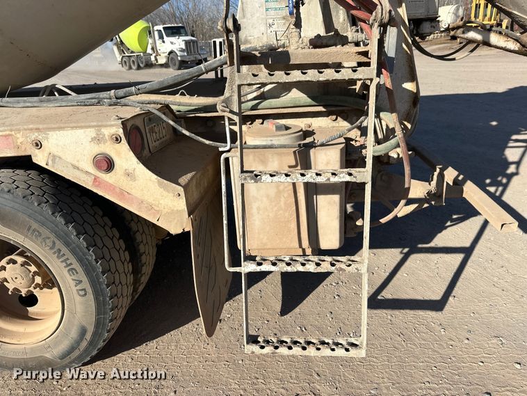 image for item DW4369 2005 Kenworth W900 ready mix truck