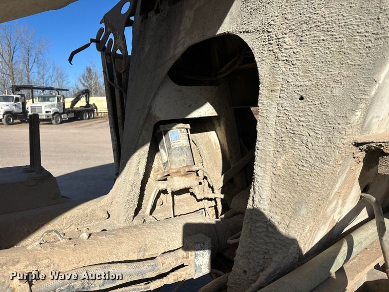 image for item DW4369 2005 Kenworth W900 ready mix truck