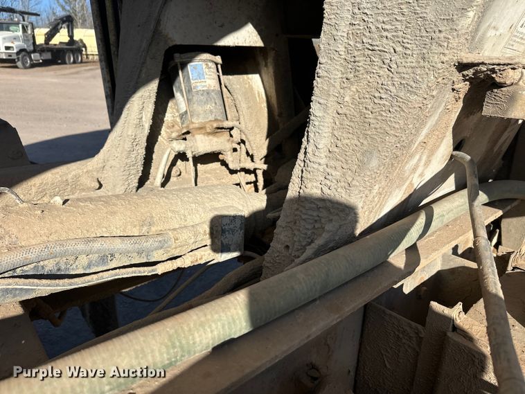 image for item DW4369 2005 Kenworth W900 ready mix truck