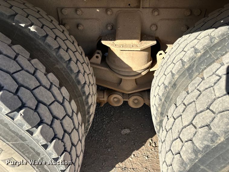 image for item DW4369 2005 Kenworth W900 ready mix truck