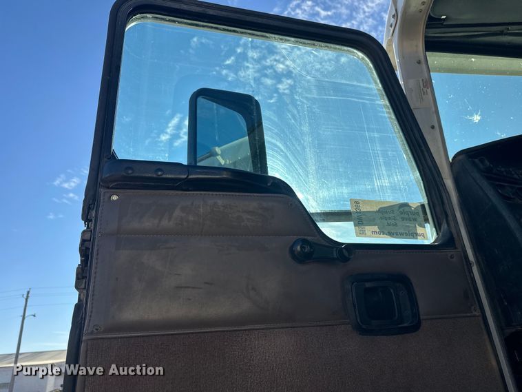 image for item DW4369 2005 Kenworth W900 ready mix truck