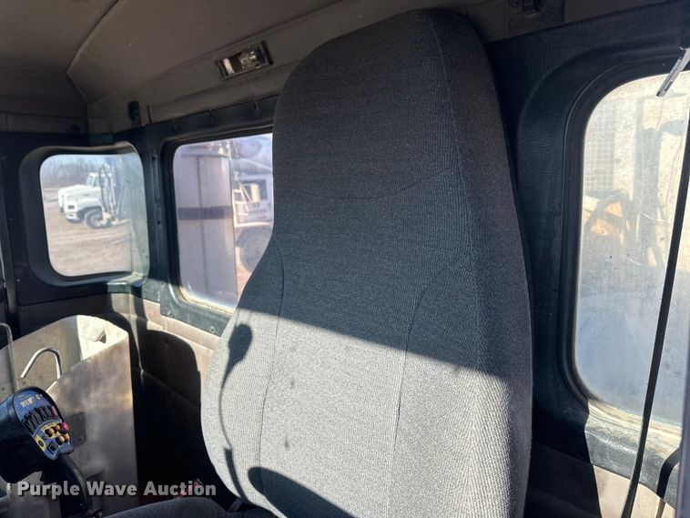 image for item DW4369 2005 Kenworth W900 ready mix truck